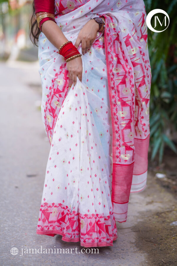 90 Count Jamdani saree - Image 6